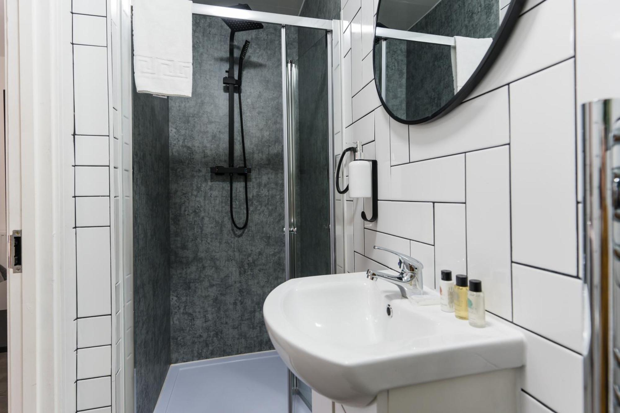 Nottage House Premier Apartments Cardiff Extérieur photo